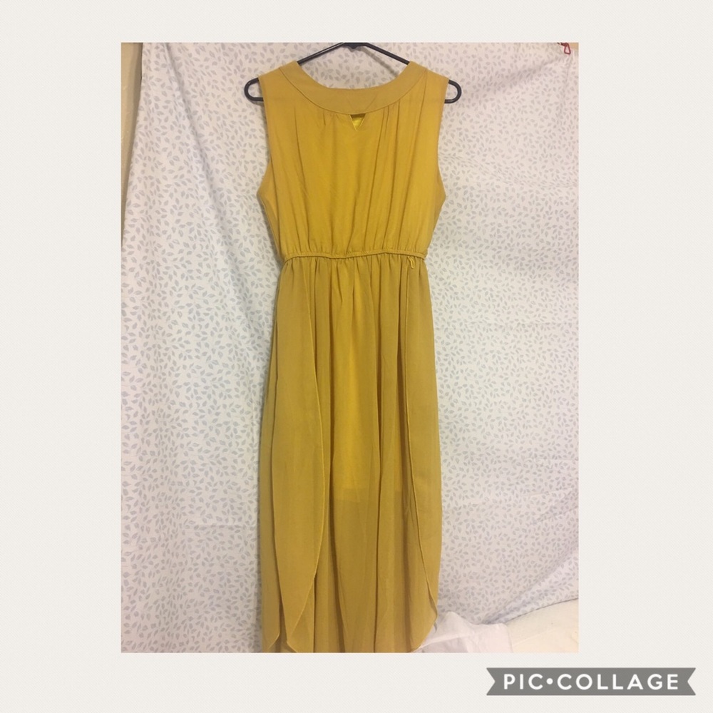 Women’s dress